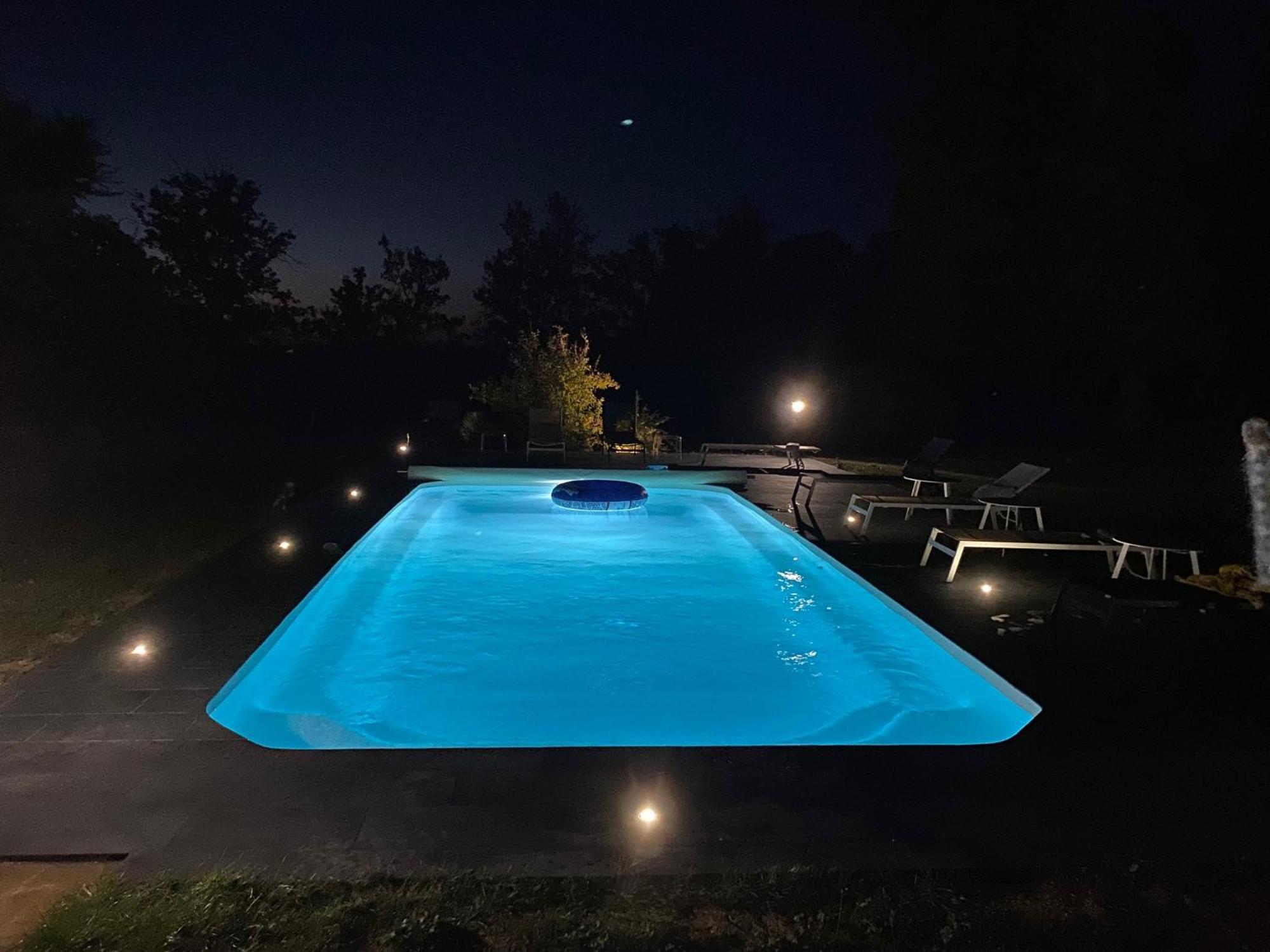 Bed and Breakfast Domaine De Treuillaud Villers-les-Ormes Екстер'єр фото