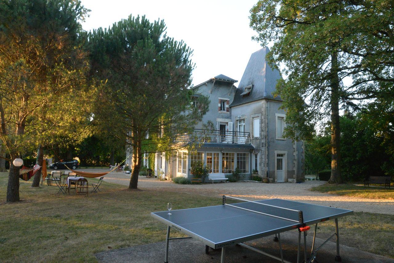 Bed and Breakfast Domaine De Treuillaud Villers-les-Ormes Екстер'єр фото